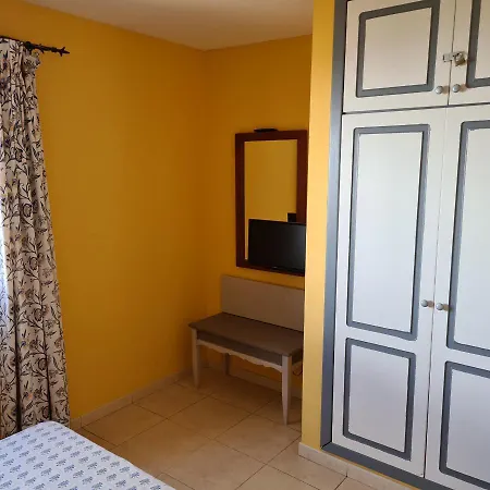 Oasis Royal F319 * Corralejo